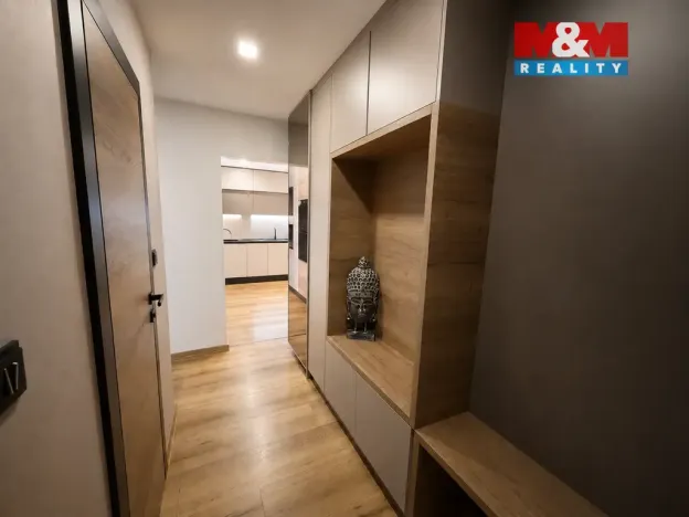 Prodej bytu 3+kk, Ostrava - Mariánské Hory, U Dvoru, 59 m2