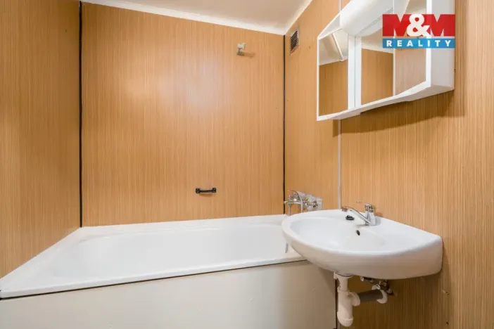 Pronájem bytu 1+1, Ústí nad Labem - Krásné Březno, Rozcestí, 41 m2