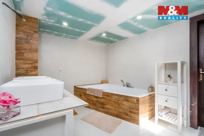 Prodej chalupy, Lužná, 165 m2