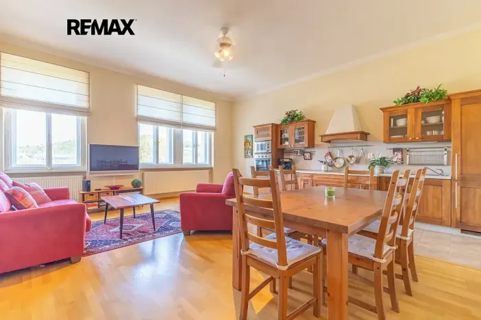 Prodej bytu 3+kk, Praha - Nové Město, Masarykovo nábřeží, 92 m2