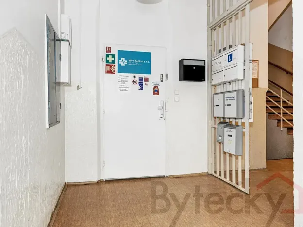 Pronájem ordinace, Praha - Smíchov, Stroupežnického, 85 m2