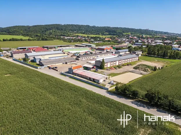 Prodej výrobních prostor, Dolany, 900 m2