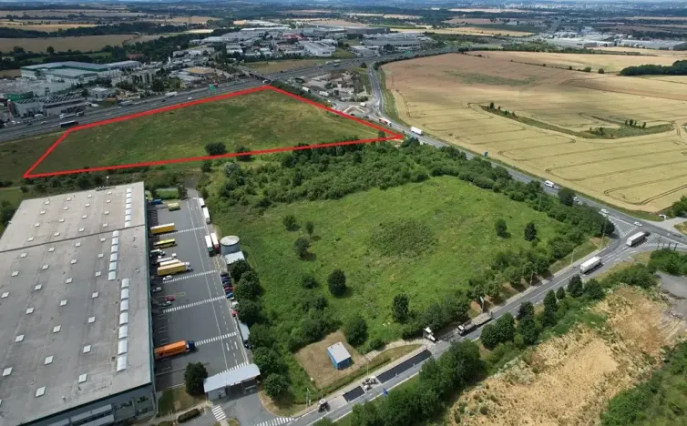 Pronájem komerčního pozemku, Praha, 1000 m2
