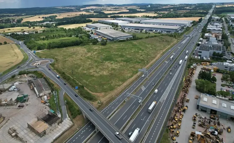 Pronájem komerčního pozemku, Praha, 1000 m2