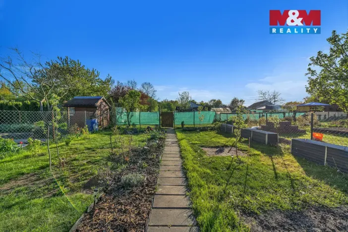 Prodej zahrady, Rybitví, 148 m2