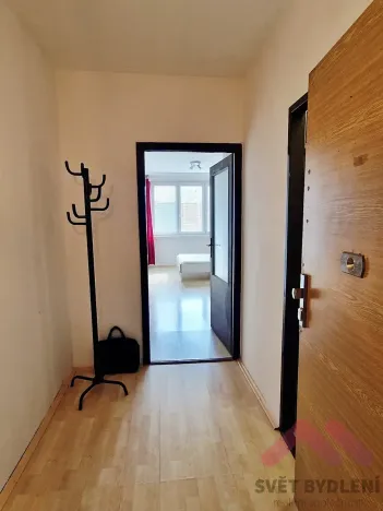 Pronájem bytu 1+kk, Praha - Modřany, Levského, 29 m2