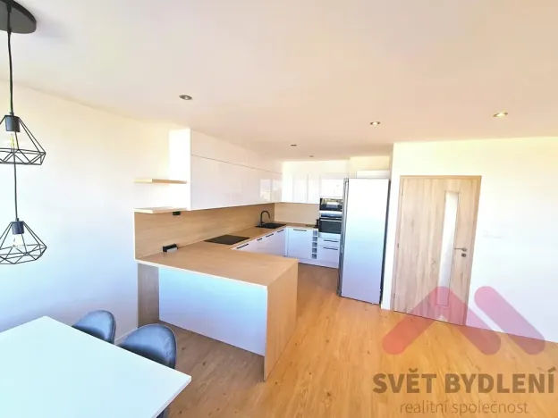Pronájem bytu 3+kk, Praha - Bohnice, Hlivická, 72 m2