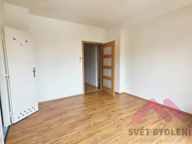 Pronájem bytu 1+kk, Praha - Nusle, Sevřená, 27 m2