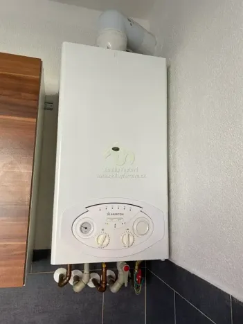 Pronájem bytu 2+1, Hrádek, 1. máje, 56 m2