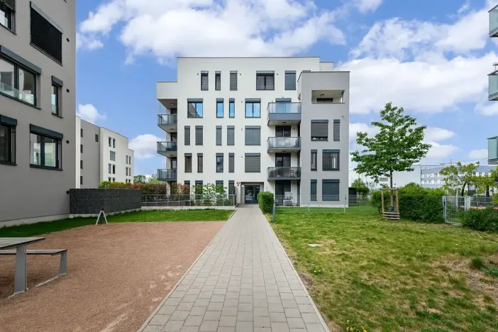 Pronájem bytu 2+kk, Praha - Hloubětín, Waltariho, 57 m2