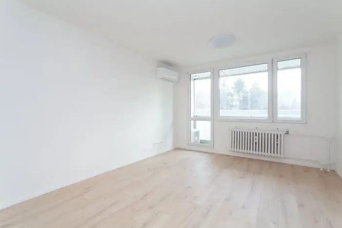 Prodej bytu 2+kk, Praha, Poznaňská, 48 m2