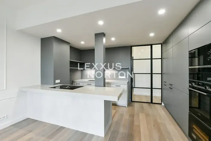 Pronájem bytu 4+kk, Praha - Vinohrady, náměstí Jiřího z Poděbrad, 107 m2