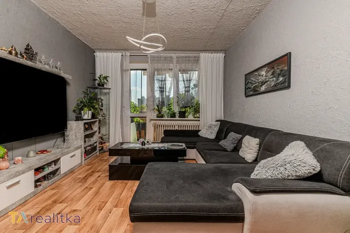 Prodej bytu 3+1, Orlová, Školní, 66 m2