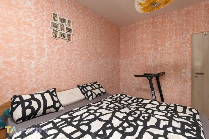 Prodej bytu 3+1, Orlová, Školní, 66 m2