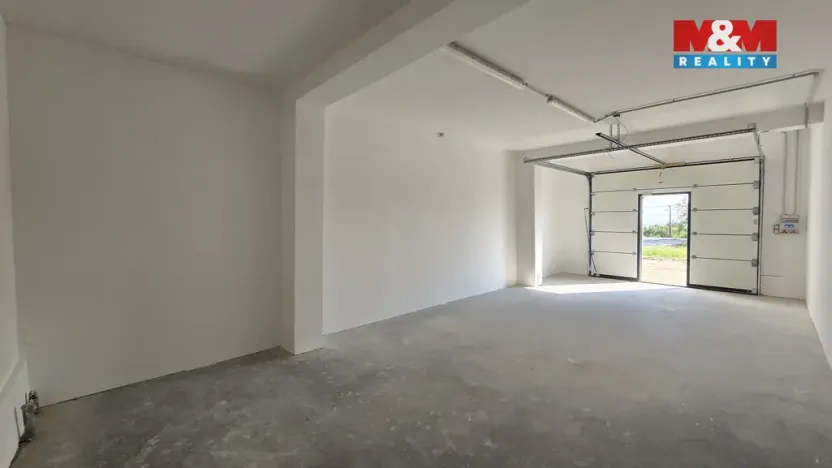 Pronájem skladu, Újezdec, 230 m2