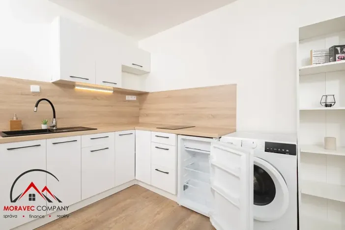 Pronájem bytu 1+kk, Ostrava, Sokolská třída, 21 m2
