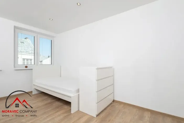 Pronájem bytu 1+kk, Ostrava, Sokolská třída, 21 m2