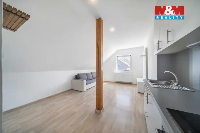 Pronájem bytu 1+kk, Kamenný Újezd - Kocanda, 35 m2