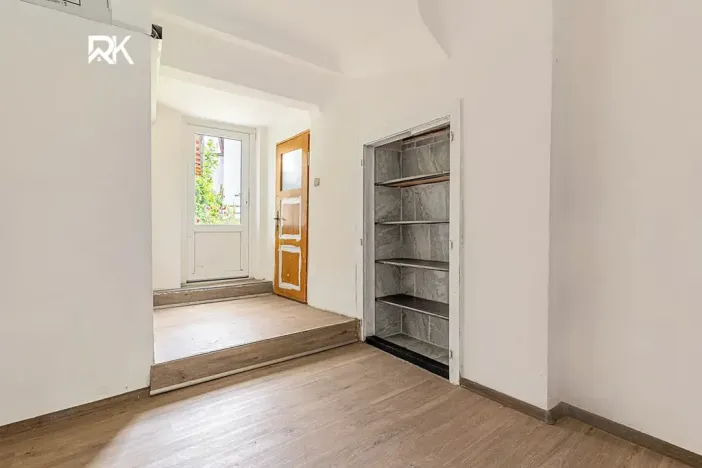 Prodej rodinného domu, Zásmuky, Komenského nám., 133 m2