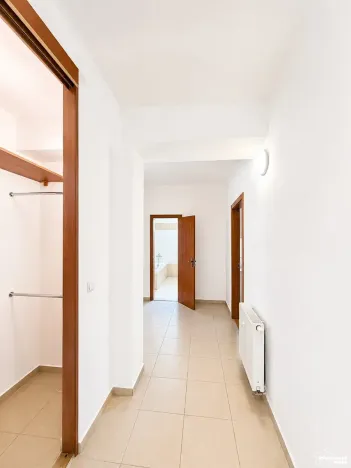 Pronájem bytu 1+kk, Praha - Újezd nad Lesy, Staroújezdská, 43 m2