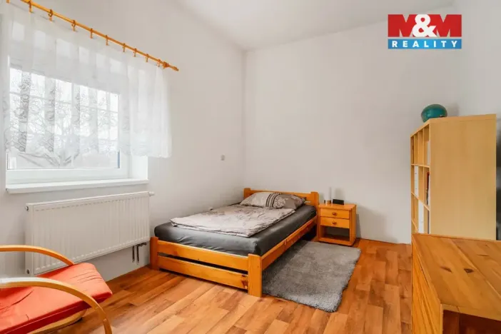 Prodej činžovního domu, Doksy, náměstí Republiky, 235 m2