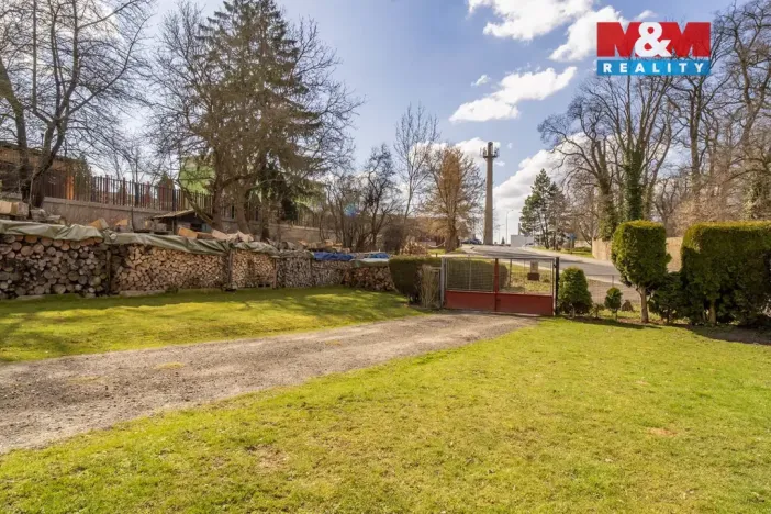 Prodej činžovního domu, Doksy, náměstí Republiky, 235 m2