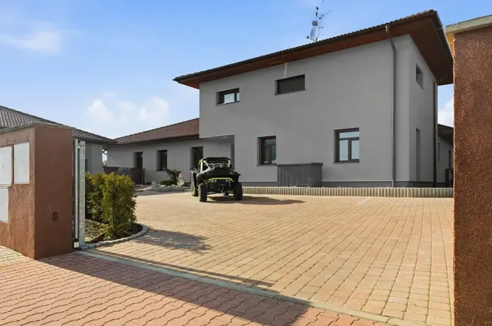 Prodej obchodního prostoru, Velké Přítočno, 350 m2