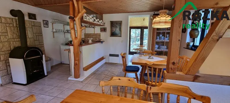 Prodej rodinného domu, Hřensko, 400 m2