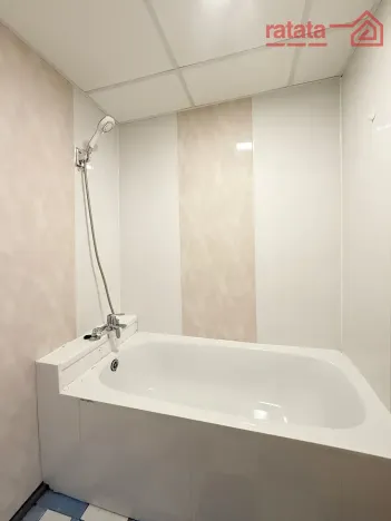 Pronájem bytu 2+1, Kadaň, Chomutovská, 56 m2