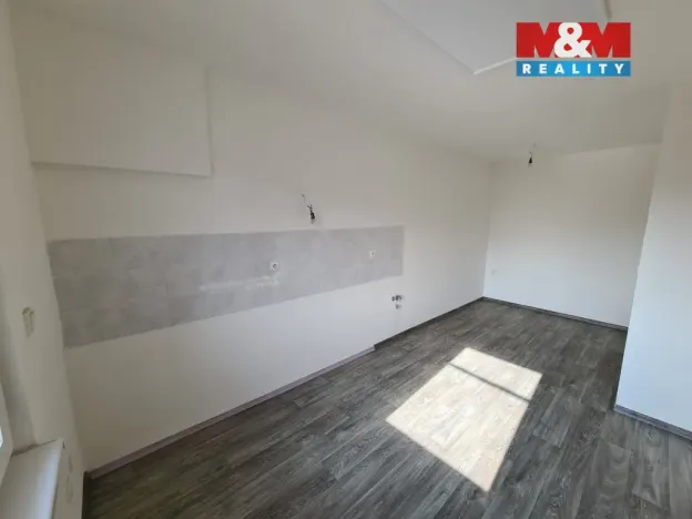 Pronájem bytu 1+kk, Dolní Loučky, 34 m2