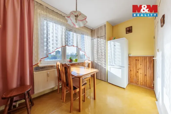 Prodej bytu 2+1, Karlovy Vary - Stará Role, Karlovarská, 61 m2