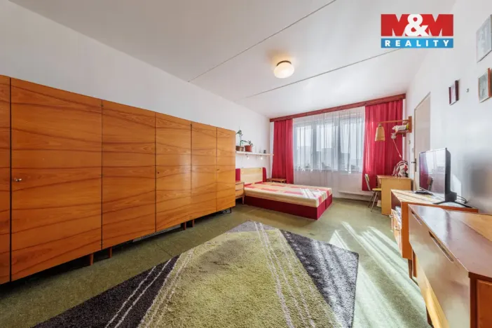 Prodej bytu 2+1, Karlovy Vary - Stará Role, Karlovarská, 61 m2