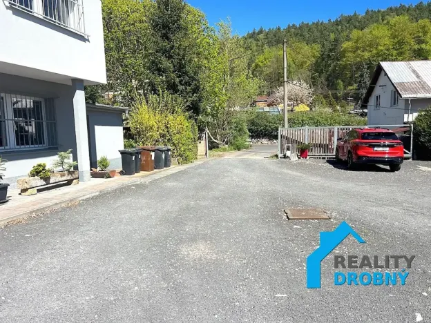 Pronájem garáže, Děčín, Družstevní, 30 m2