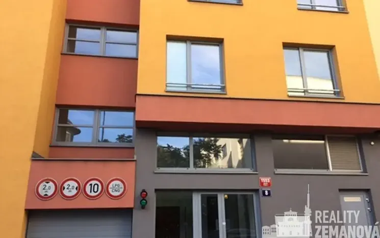 Pronájem bytu 1+kk, Praha - Michle, Hanusova, 37 m2