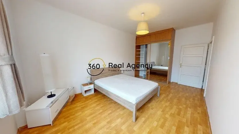 Pronájem bytu 2+kk, Praha - Nusle, 5. května, 55 m2