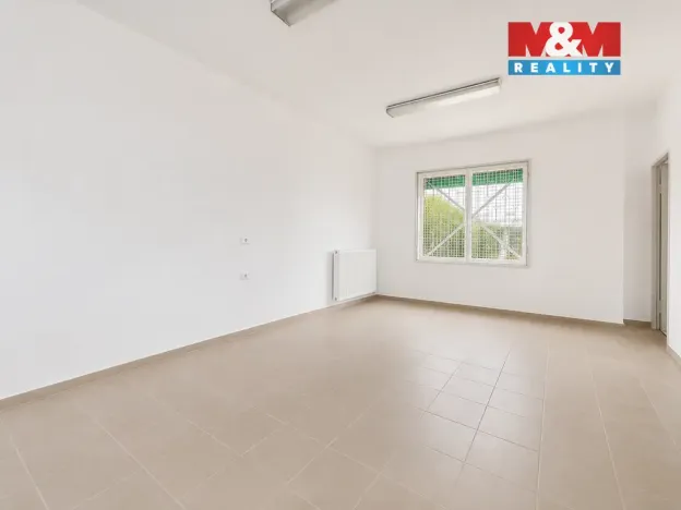 Pronájem obchodního prostoru, Praha - Horní Počernice, Náchodská, 230 m2