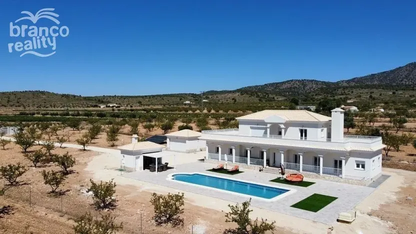 Prodej rodinného domu, Pinoso, Alicante, Španělsko, 270 m2