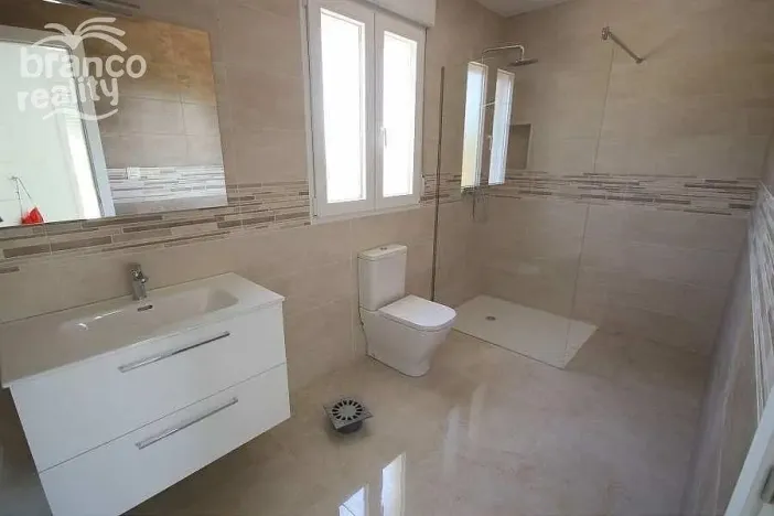 Prodej rodinného domu, Pinoso, Alicante, Španělsko, 220 m2