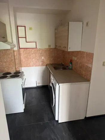 Pronájem bytu 1+kk, Karlovy Vary, 38 m2