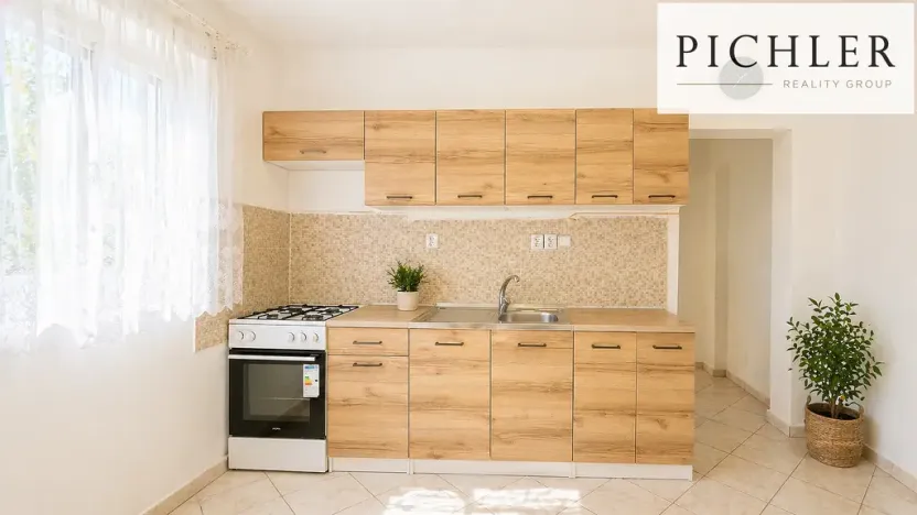 Pronájem bytu 1+1, Karlovy Vary - Stará Role, Závodu míru, 38 m2