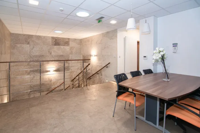 Pronájem kanceláře, Praha - Horní Počernice, Plkovská, 112 m2
