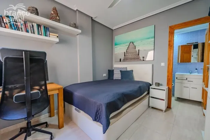Prodej bytu 4+kk, Guardamar del Segura, Alicante, Španělsko, 80 m2