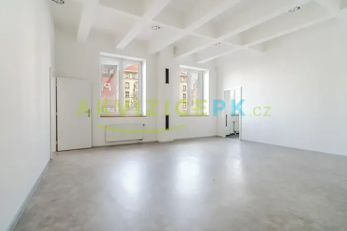 Prodej komerční nemovitosti, Ústí nad Labem, Mírové náměstí, 4220 m2
