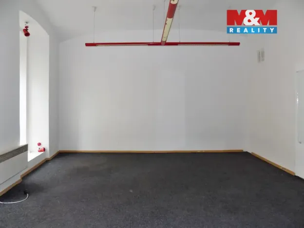 Pronájem obchodního prostoru, Teplice, U nádraží, 30 m2