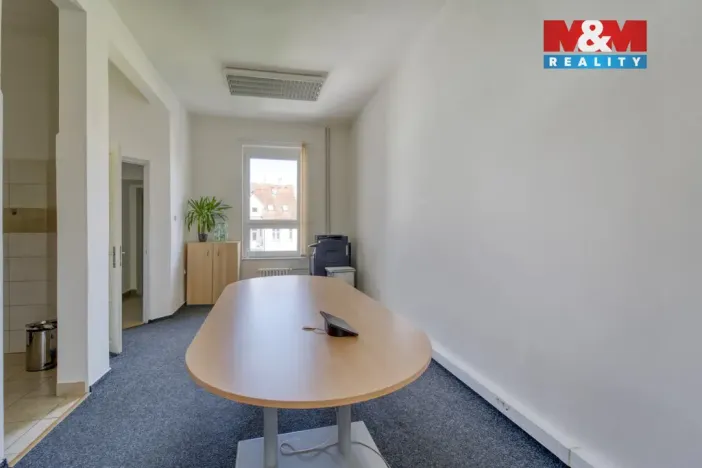 Pronájem kanceláře, Plzeň - Jižní Předměstí, Hálkova, 125 m2