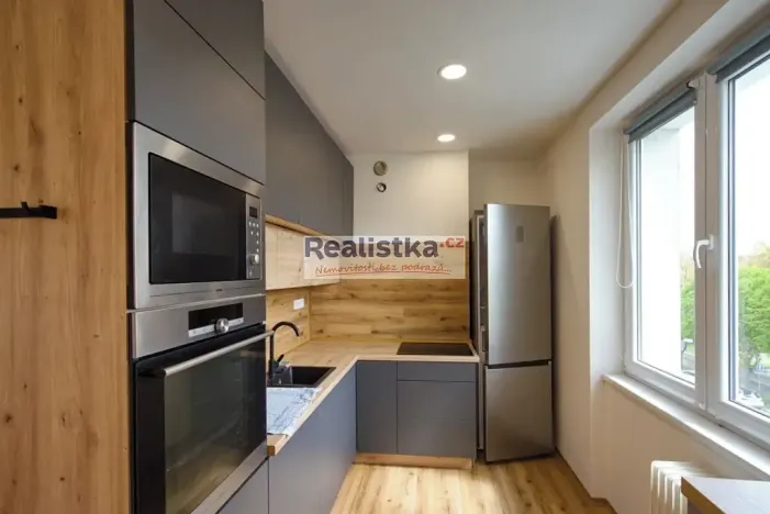Pronájem bytu 2+kk, Plzeň, Blatenská, 51 m2