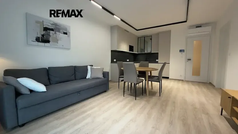 Pronájem bytu 2+kk, Praha - Libeň, Kotlaska, 59 m2