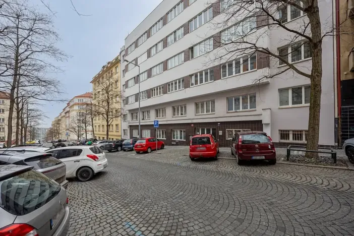 Pronájem bytu 1+1, Praha - Žižkov, Baranova, 49 m2