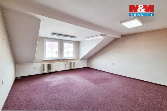 Pronájem kanceláře, Karlovy Vary - Rybáře, Sokolovská, 22 m2