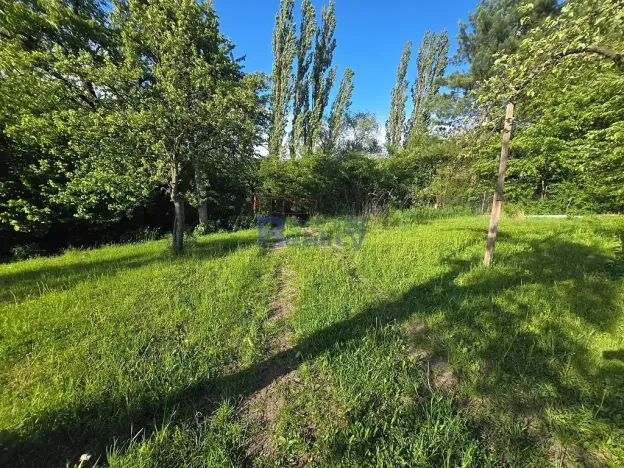 Pronájem zahrady, Dobřenice, 3673 m2
